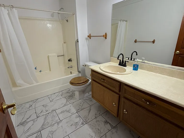 24118 Forsyte St — Photo 5