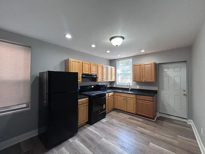 399 N Calhoun St — Photo 1