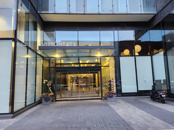 158 Front St E #1014, Toronto, ON M5A 0K9