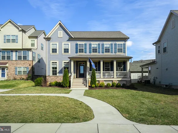 8716 Shady Pines Dr, Frederick, MD 21704