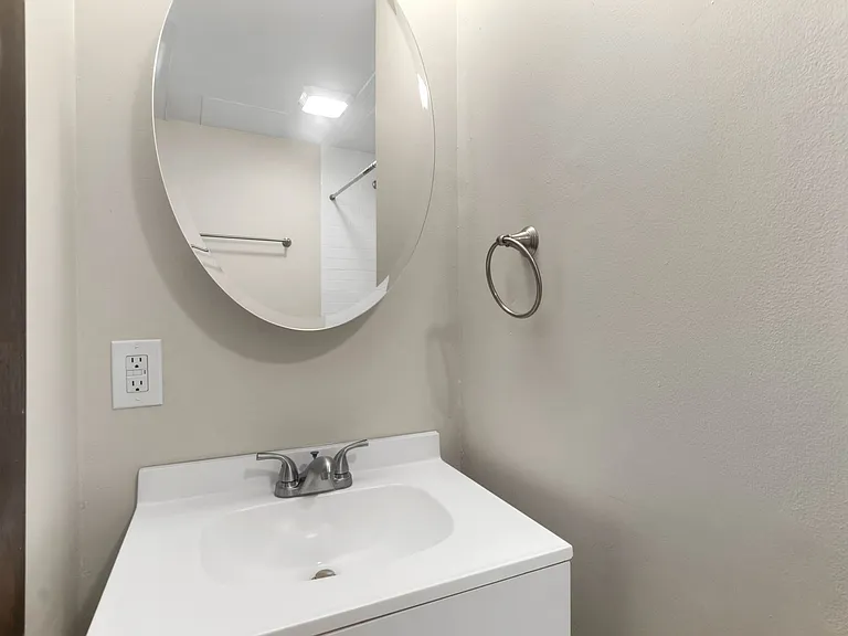 1229 Vinton Ave — Photo 11