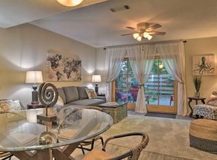 425 Magnolia Ave APT I, Saint Simons Island, GA 31522