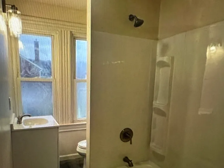 337 George St — Photo 10