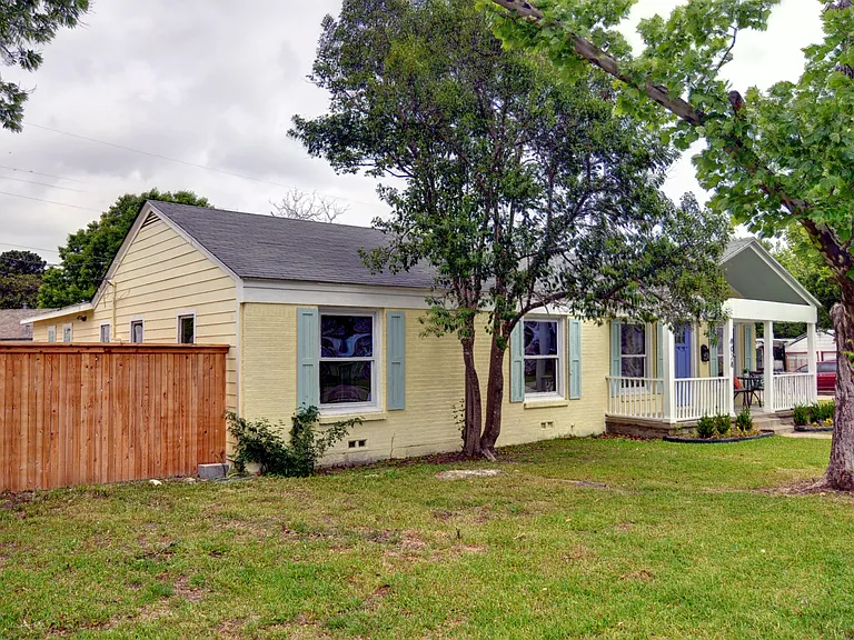 4024 Winfield Ave — Photo 3