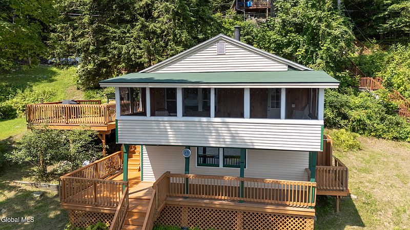 3rd image of 119 N Copeland Pond Way