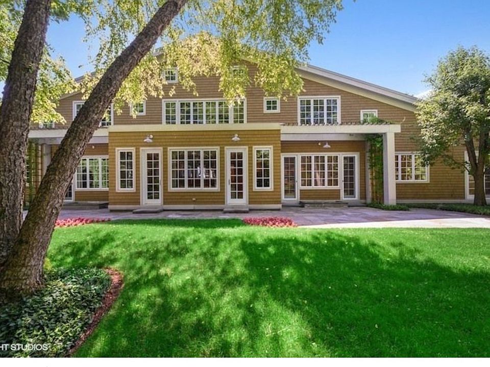 1st image of 4 Indian Hill Rd