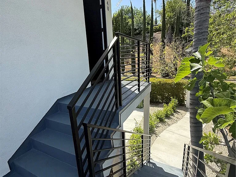 6148 Lederer Ave — Photo 1