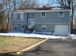 312 8th St, Piscataway, NJ