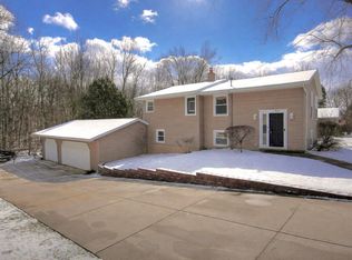 1160 Farnsworth Ave SE, Grand Rapids, MI 49546