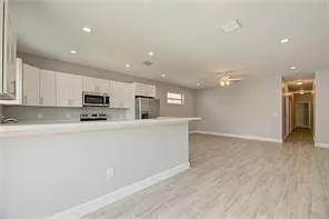 105 S D St — Photo 7