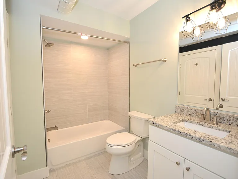 2315 Park Ave #1J — Photo 10