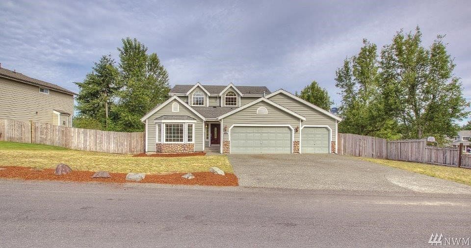 1st image of 12508 200th Ave E