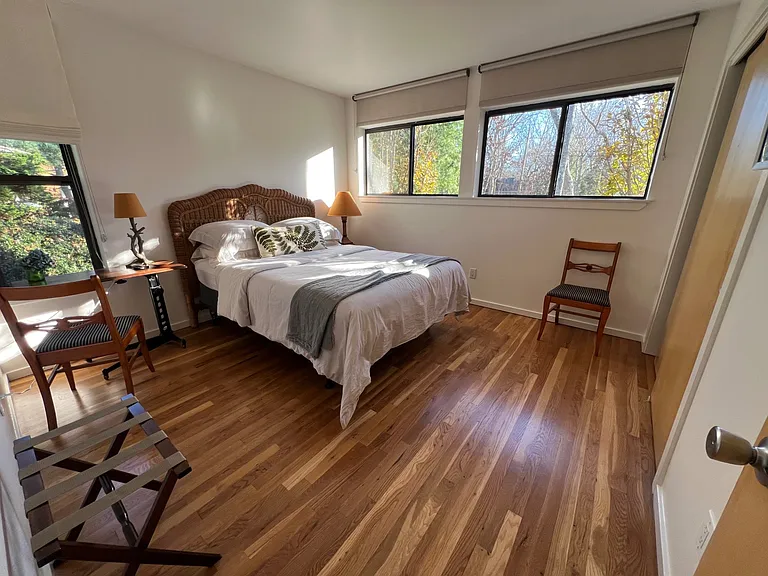 33 Wooded Oak Ln — Photo 8