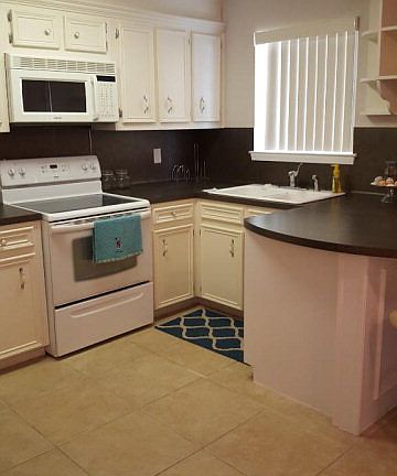 3rd image of 126 E Esperanza St #102