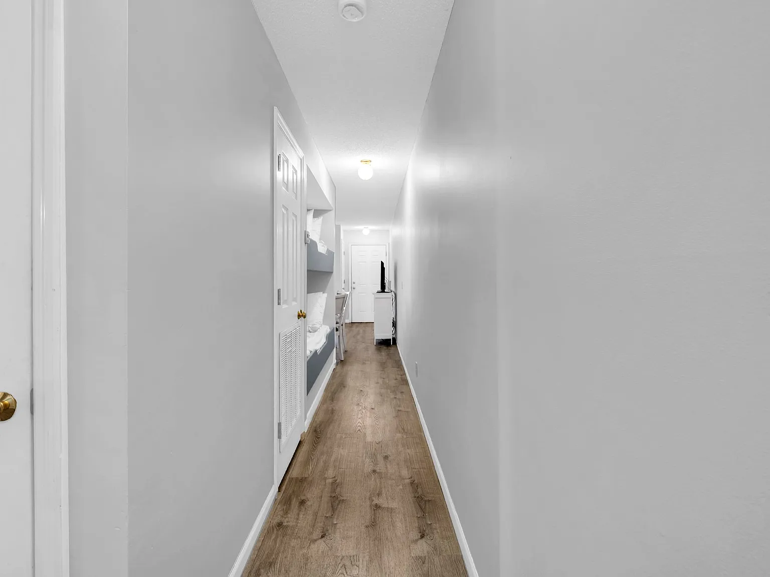 1 bed, 1.5 bath, 770 sqft, $1,600 — Photo 3