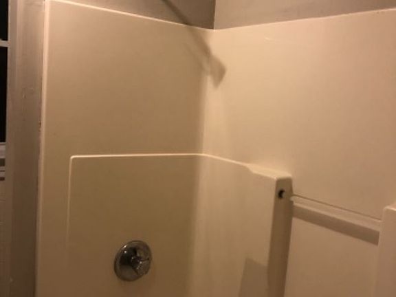 5th image of 4238 Dewey Ave #1