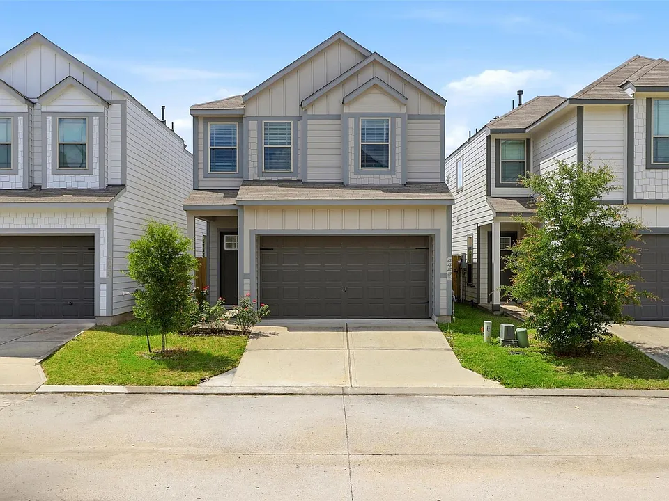 4429 Ibiza Ln