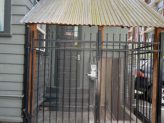 2nd image of 4713 Brooklyn Ave NE #5