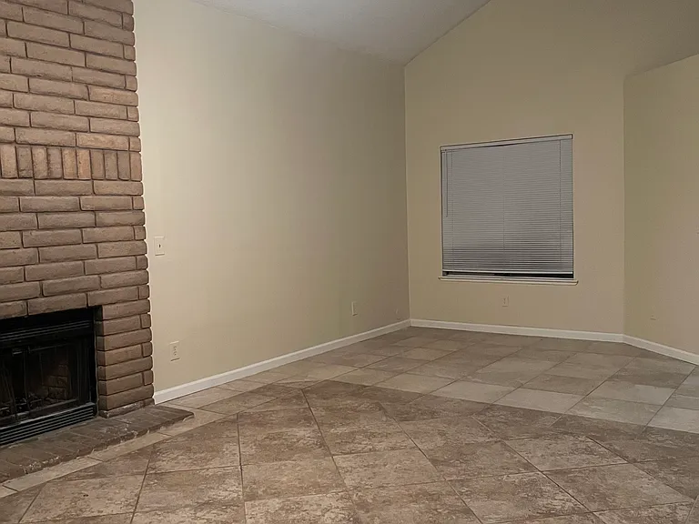 8149 Glen Alta Way — Photo 5
