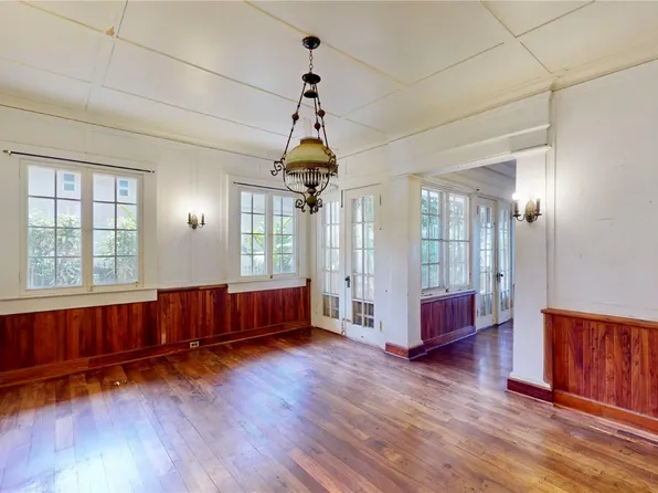 2185 Round Top Dr, Honolulu, HI 96822