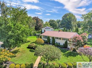 273 Rues Ln, East Brunswick, NJ 08816