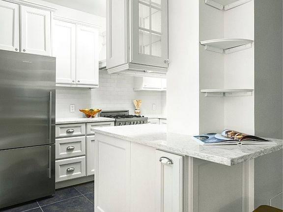 5th image of 130 E 94th St APT 2E