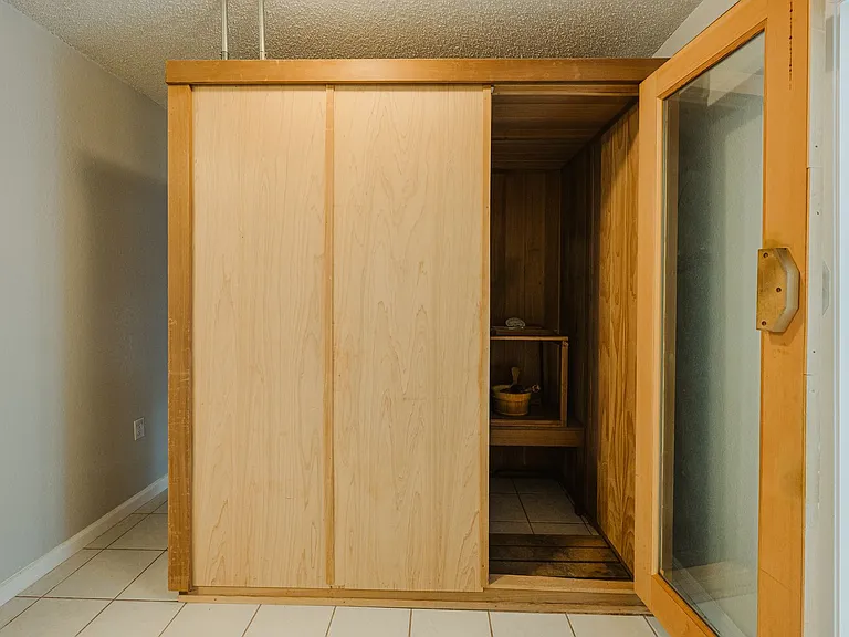 4018 Amherst Ave — Photo 16