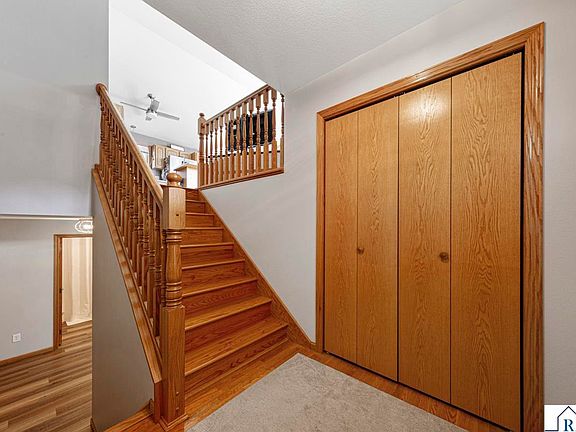 5th image of 152 Swan Ln