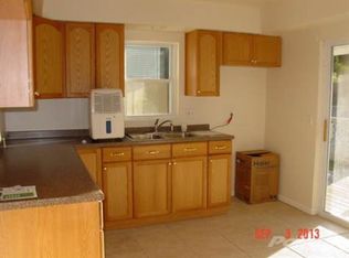 11572 Elmdale Rd, Whitmore lake, MI 48189