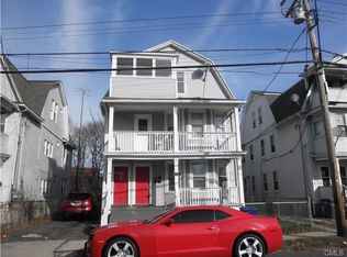 111-115 Smith St, Bridgeport, CT 06607