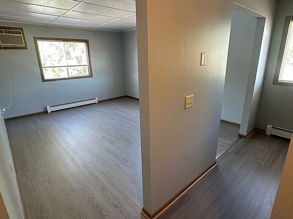 4th image of 1265 Webb St #1