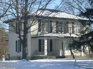 7 Ridgewood Rd, Washington Township, NJ 07676