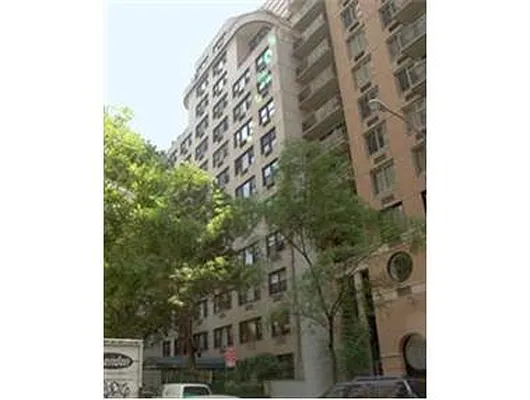 Rented by Douglas Elliman | media 15