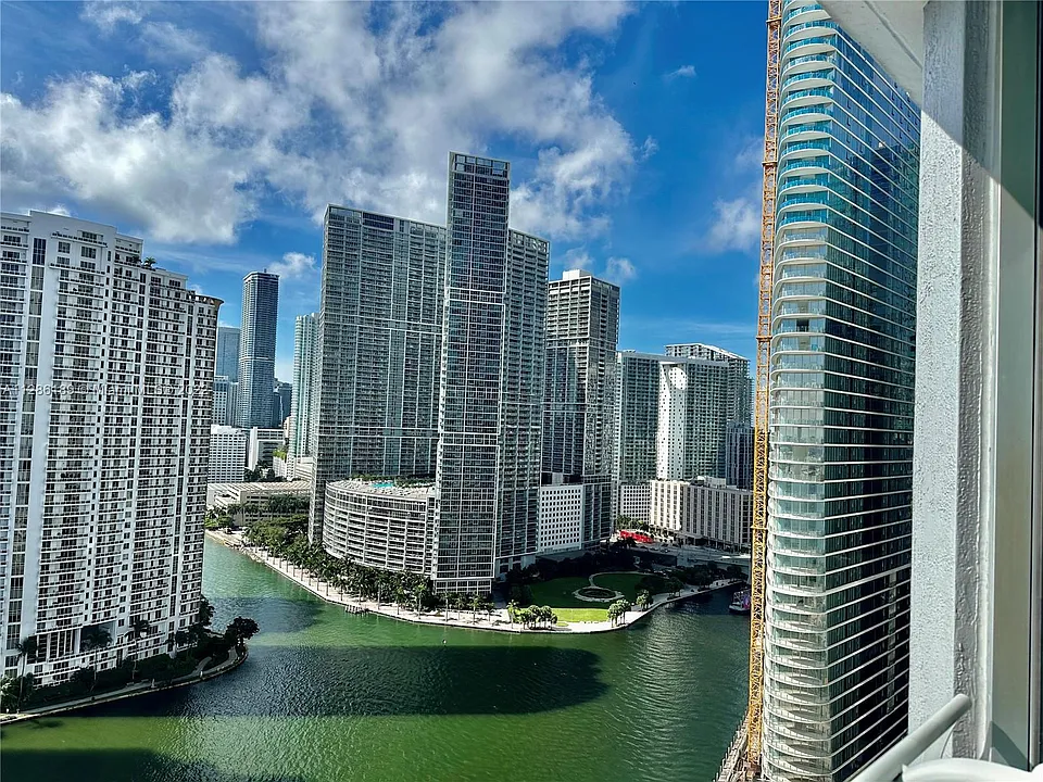 325 S Biscayne Blvd #2717