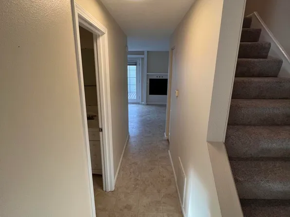 3350 Monticello Ct #D5, Anchorage, AK 99503