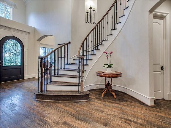 5th image of 6207 Lavendale Ave