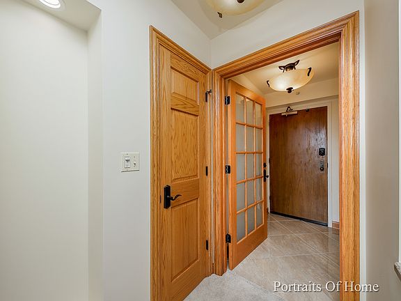 3rd image of 465 W Dominion Dr Unit 505