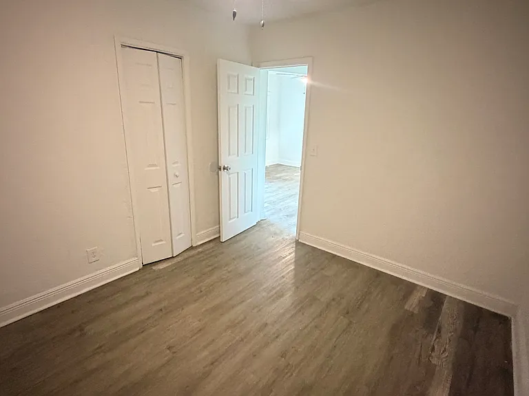 5709 Arthur St — Photo 9