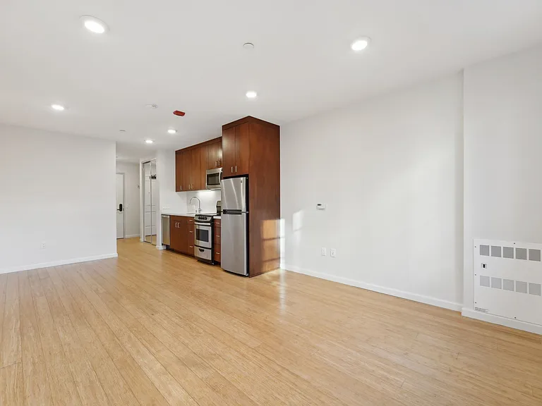 Addison Arts Apartments — Photo 125