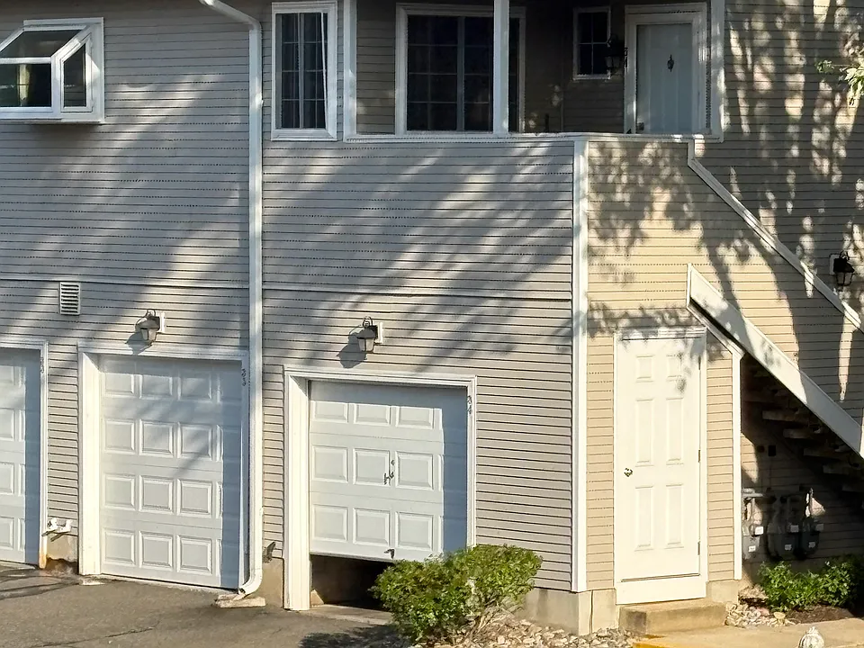34 Ashley Ct