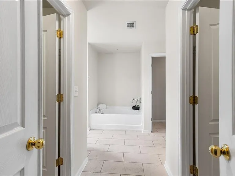 5325 Plymouth Pl — Photo 36