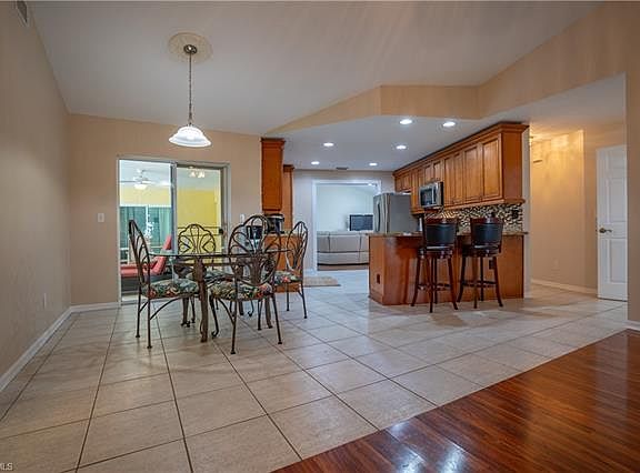 5th image of 4305 NW 33rd St