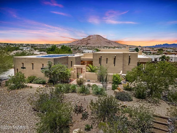 8010 Murano Ct, Las Cruces, NM 88007