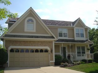 11670 S Parkwood Dr, Olathe, KS 66061