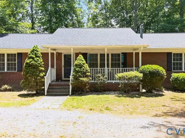 437 Doggett Ln, Lancaster, VA 22503