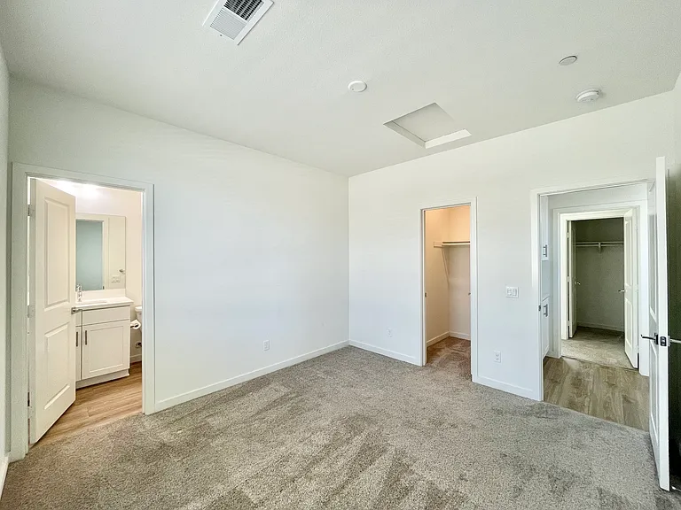 9319 E Heaney Cir — Photo 26