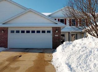 2572 Hawk Ridge Ct SE, Rochester, MN 55904