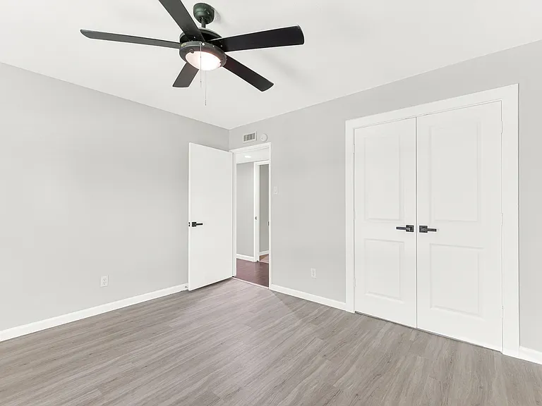 1906 Haymeadow — Photo 14