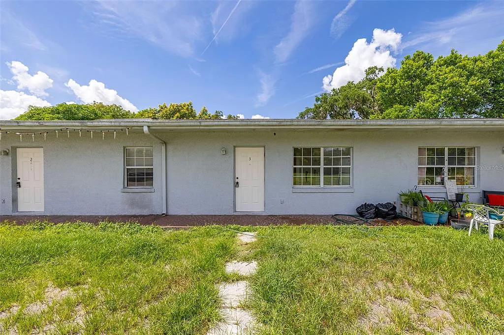 2 bed, 1.0 bath, 450 sqft, $1,000 — Photo 1