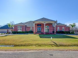 5302 Shelton Rd, Brookside Village, TX 77581